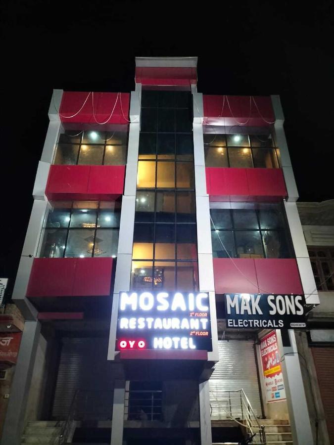 Oyo Mosaic Hotel And Restaurant Gonda 외부 사진