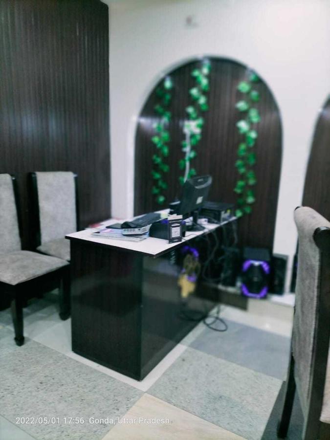 Oyo Mosaic Hotel And Restaurant Gonda 외부 사진