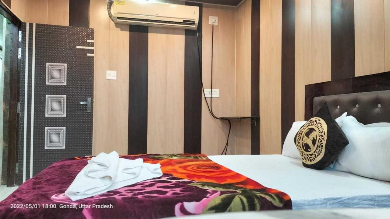 Oyo Mosaic Hotel And Restaurant Gonda 외부 사진