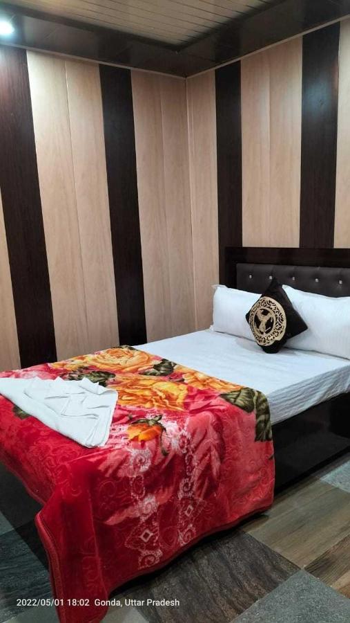 Oyo Mosaic Hotel And Restaurant Gonda 외부 사진